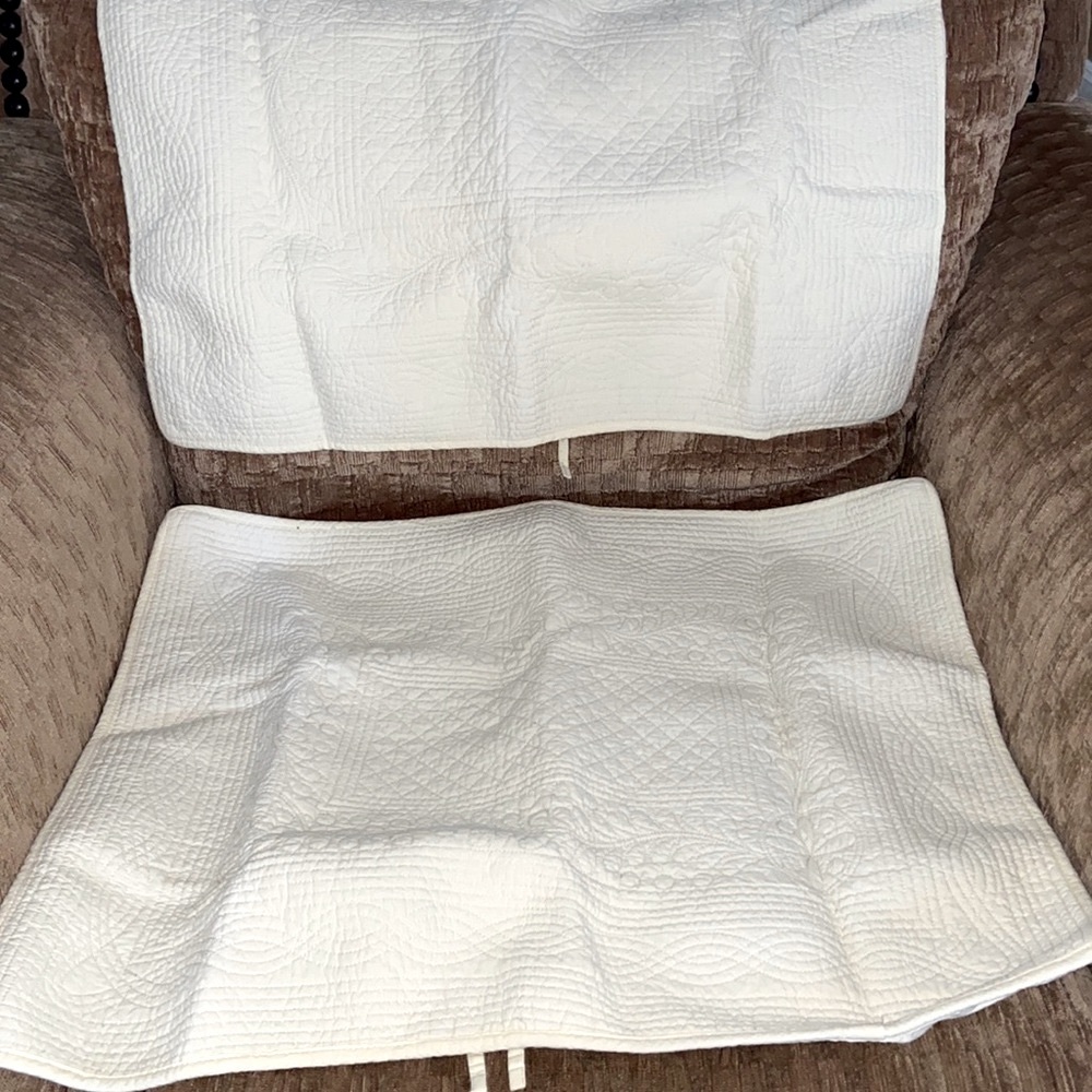 Set of 2 quilted pillow shams light yellow